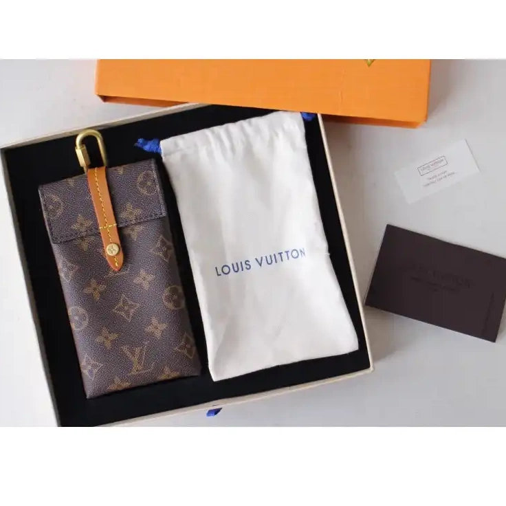 Official Brother Sam LV 19B570175 Bags 0819